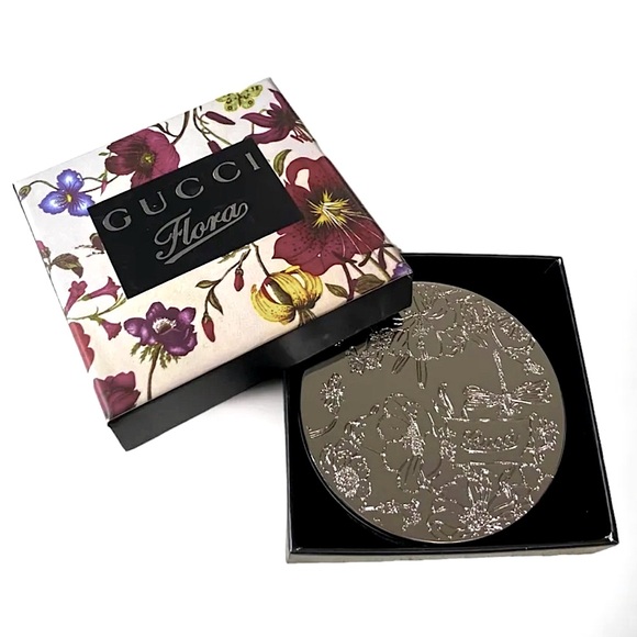 Sold 🩶 Authentic Gucci Compact Mirror Gift Box (Silver Engraved Etched Floral) - Picture 4 of 11